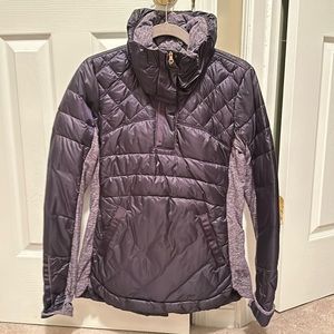 EUC lululemon puffer pullover, size 8